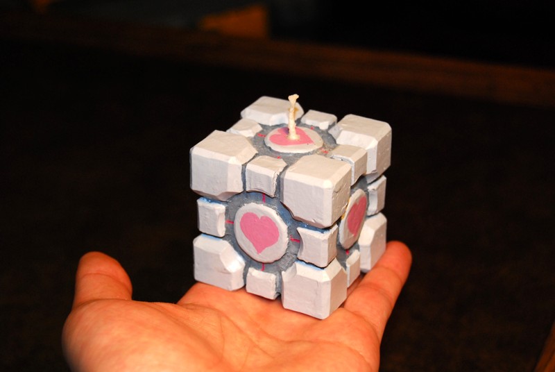 Weighted Companion Cube Candle